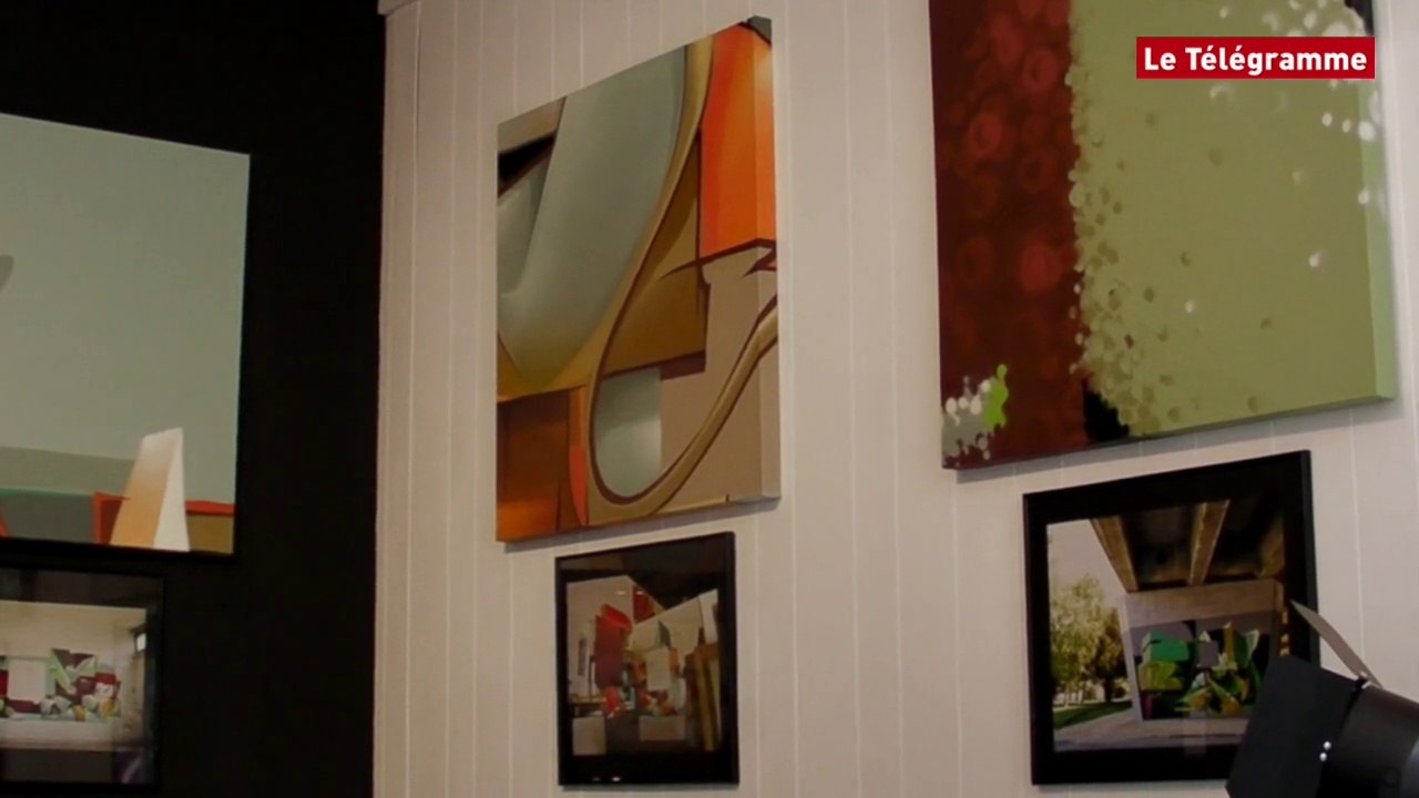 Quimper. Bims expose "Hors champ" et graffe un mur