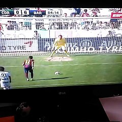 Lionel Messi le cedió un penal a Neymar tras quitarle el sexto gol