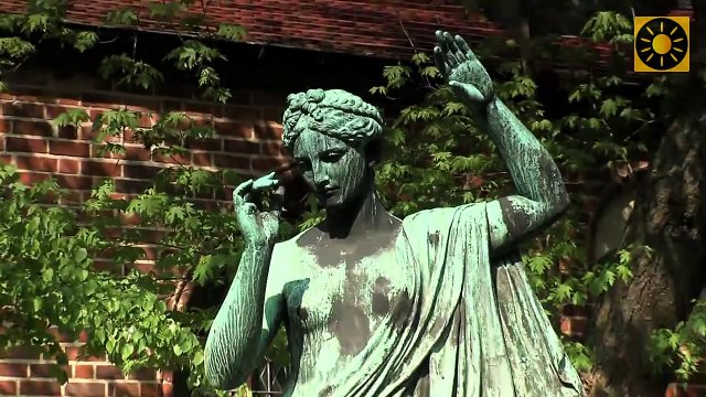 BERLIN - Teil 2 Gendarmenmarkt - Museumsinsel - Rotes Rathaus Sightseeing Berlin - Tour