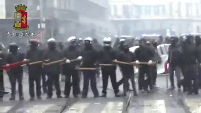 Milano - video della Questura sugli scontro al corteo No Expo