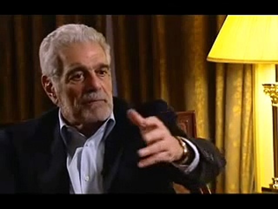 Watch a Fascinating Interview with Omar Sharif