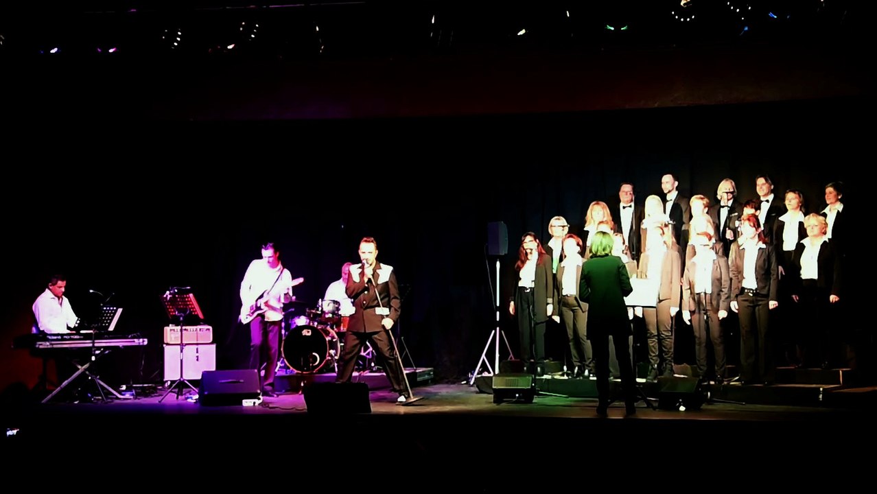 TRIBUTE ELVIS- ELVIS La Légende - Sorgues , Avril 2015