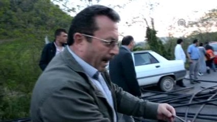 Kamyondan Düşen Yük, Kazaya Neden Oldu: 6 Yaralı