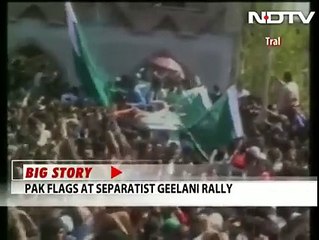 Once again Pakistan's flags are waved at Hurriyat rally in Indian Occupied Kashmir.