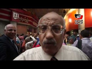 مؤيدو «السيسي» يهاجمون باسم يوسف ويطالبون بإعدامه أمام مسرح راديو