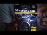 Lockpicking (Raking a lock)