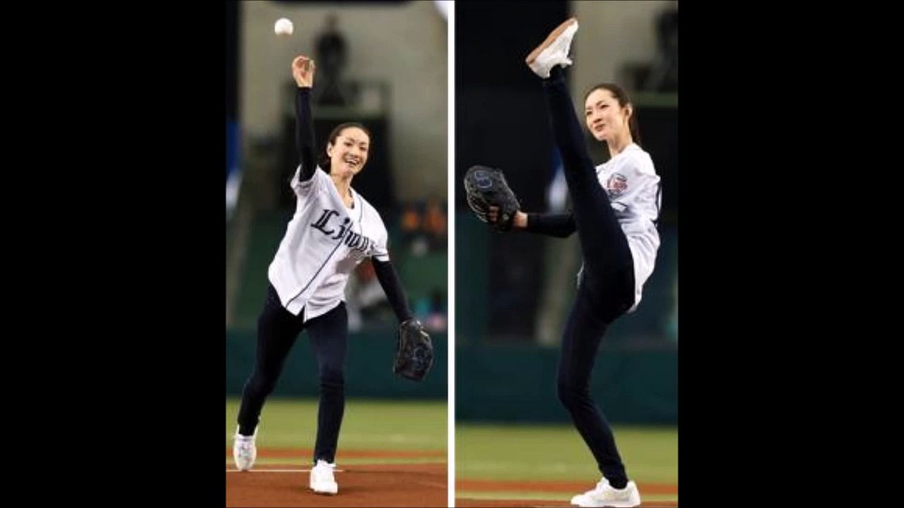 荒川静香さん始球式！柔軟すぎる投球フォームにスタンドどよめく