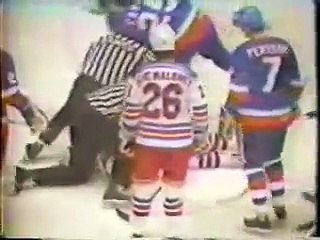 clark gillies breaks ed hospodar's face
