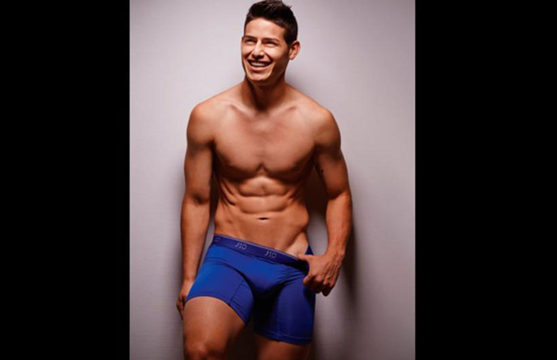 TOP SECRET!!! JAMES RODRIGUEZ ¨AL DESNUDO¨ HOT!!! / 2015 HD