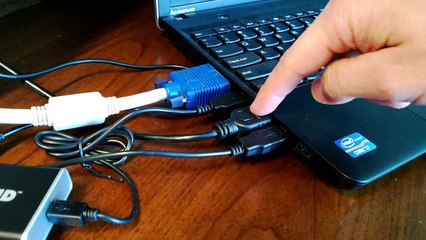 How to connect three or more monitors to your laptop