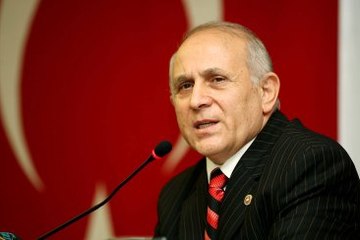 Burhan Kuzu'dan Seçmene: AK Parti'ye Oy Verin, Aramızda Hallederiz