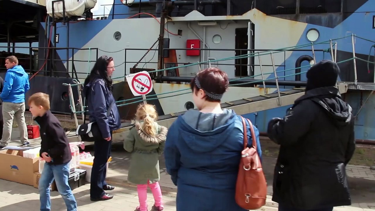 Sea shepherds' bob barker & sam simon in bremen, germany