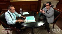 Larry King, Josh Gad Celebrate 500th Episode of Larry King Now