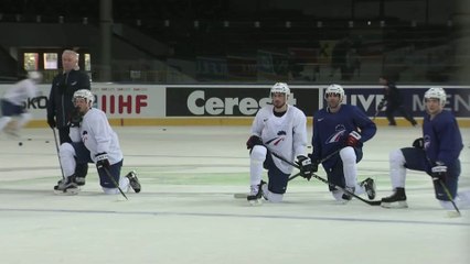 Descargar video: Hockey sur glace - ChM : L'équipe de France mal embarquée