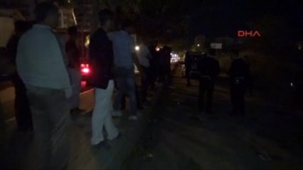 Şanlıurfa Otomobil Ağaca Çarptı 3 Yaralı