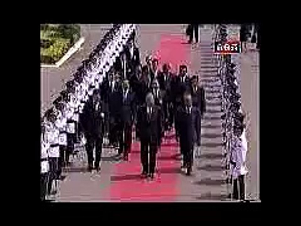 Thai PM meets with King Sihamoni