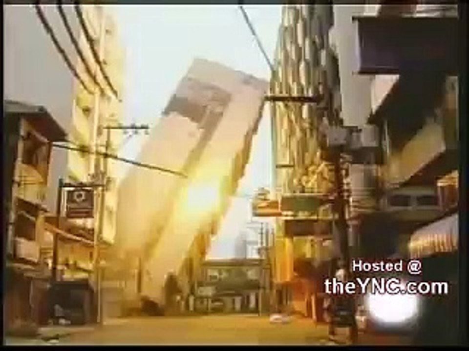 OMG - Building Collapse caught live on Camera