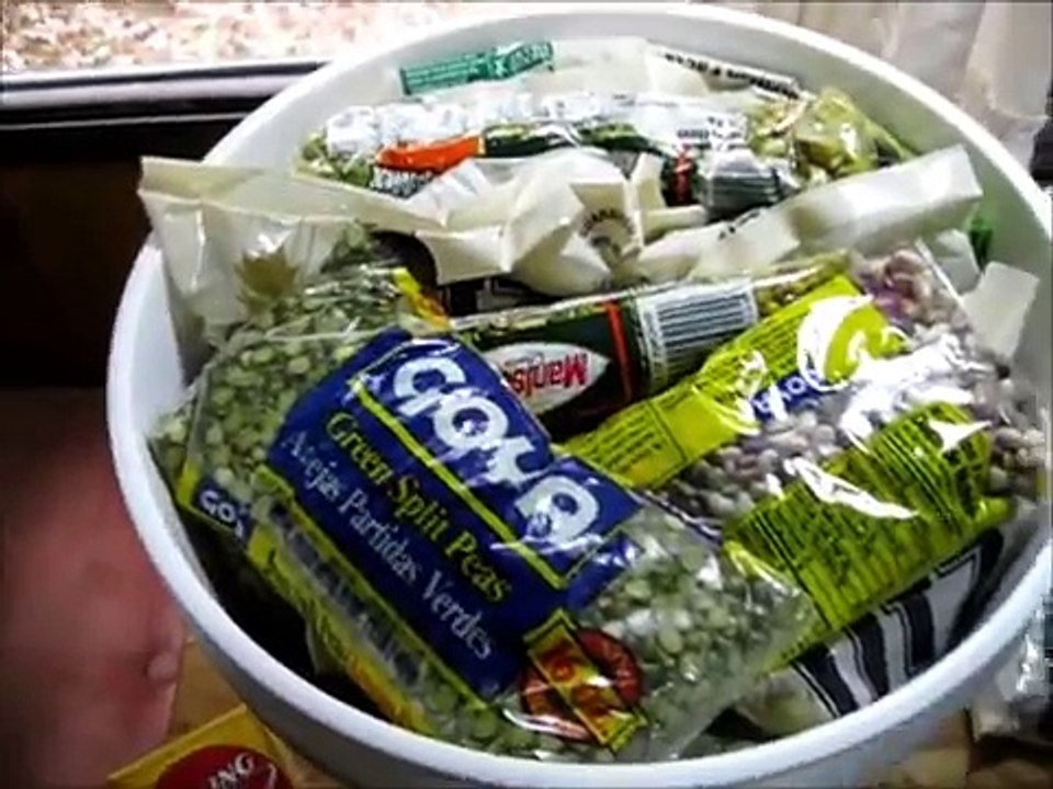 Stocking up - Preppers long term food storage in 5 gallon buckets