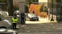 Wpadka ochrony Obamy , Obama's car gets stuck at US Embassy