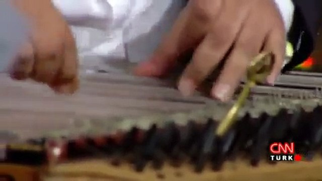 Taksim Trio Feat Halil Sezai - Kaçak