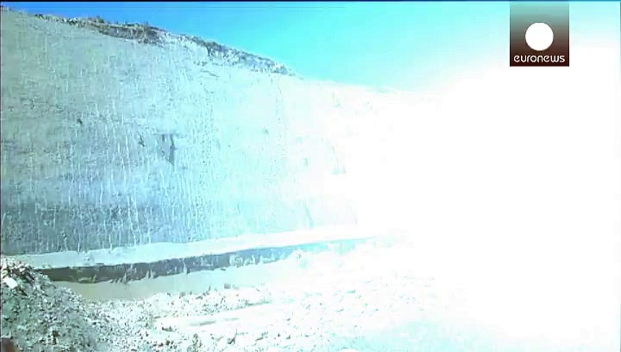 Erdrutsch legt 10.000 dinosaurier-spuren in bolivien frei