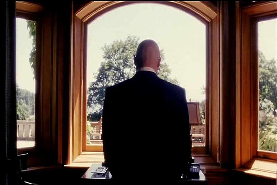 "X Men 2". Deleted Scenes: William Stryker and Professor X