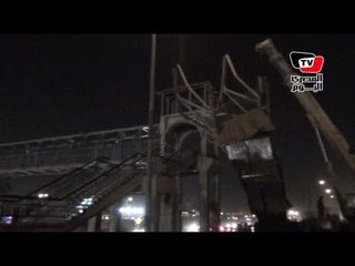 سقوط كوبري تحت الإنشاء فوق سيارتين بـ«العبور»