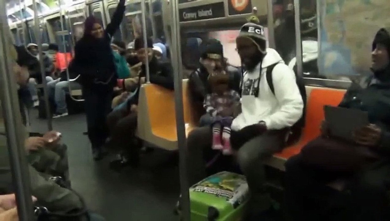 The Guy Made Everyone Laugh While Traveling In New York Train - Funny Videos