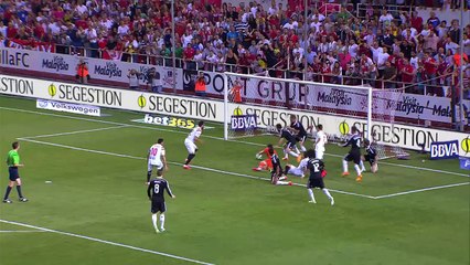 Chut de Gameiro que salva Casillas y remate posterior de Denis Suárez rozando el palo