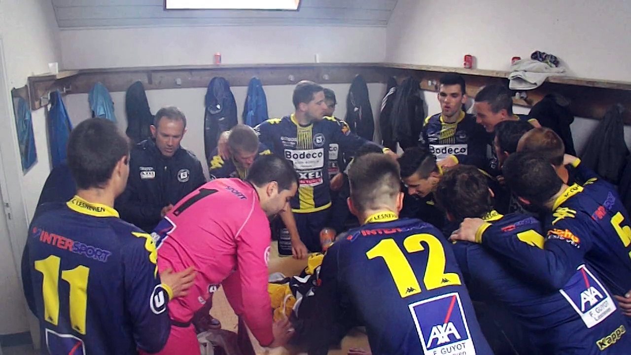 Joie des Joueurs du RC Lesnevien dans les vestiaires