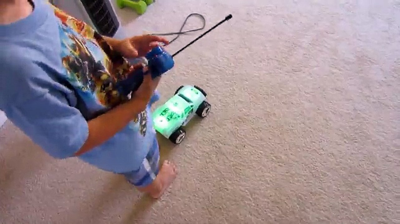 Tested & Review Maisto Tech Light Runners RC Vehicle