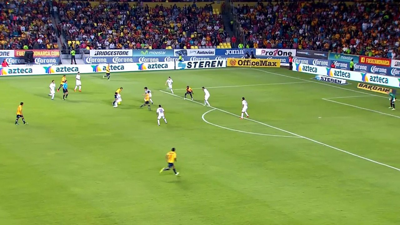 Liga MX: Ronaldinho mit Mega-Schwalbe