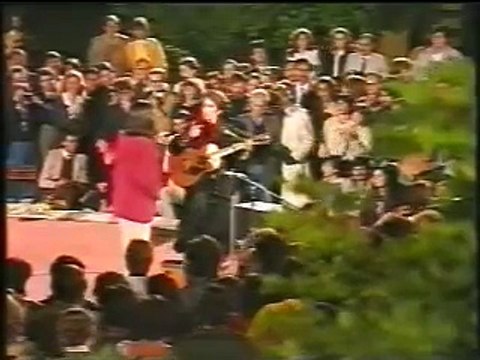 Joan Baez and Nana Mouskouri - Plaisir d'amour