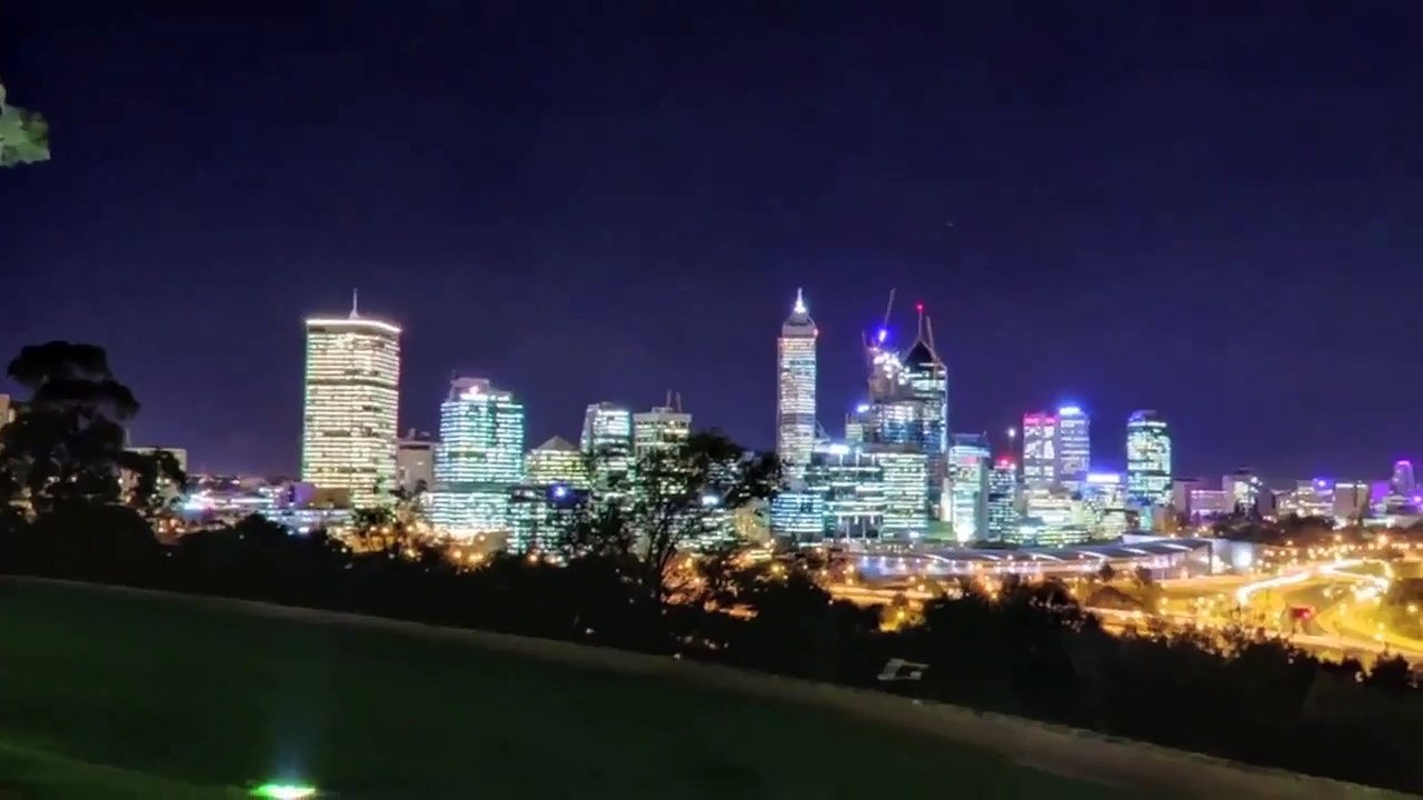 Limousine Hire Perth - Let Lavish Limousines Perth Chauffeur You In Style