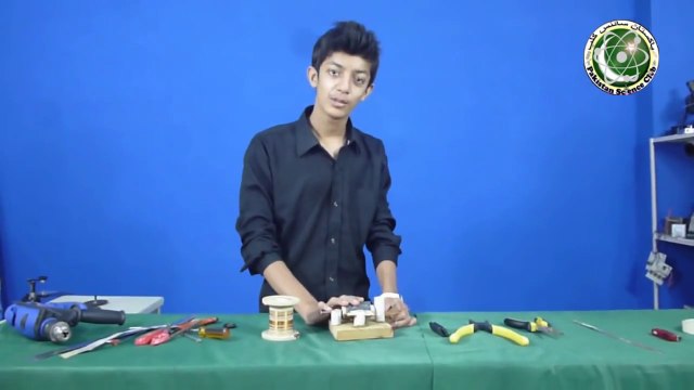 How to make simple Electric Generator (Urdu with English sub-title)
