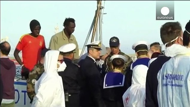 За вихідні на Середземномор'ї врятували 4 800 мігрантів