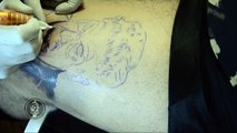 Realistic tattoo black and gray by Tonho, evil dead cheyenne tattoo machine,  tatuaje realista