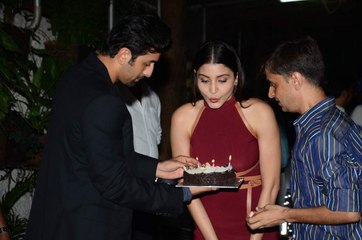 Anushka Sharma CELEBRATES Birthday With MEDIA