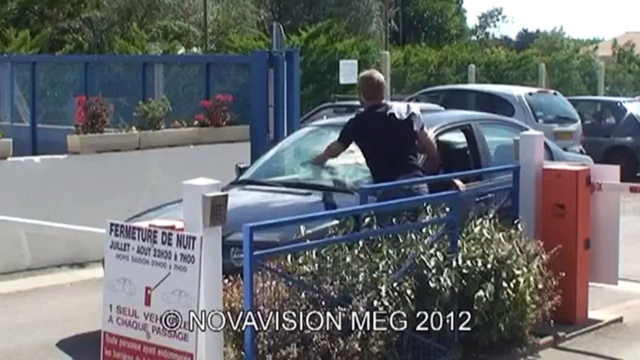 Windshield Wipers Prank _ Leave my car alone !