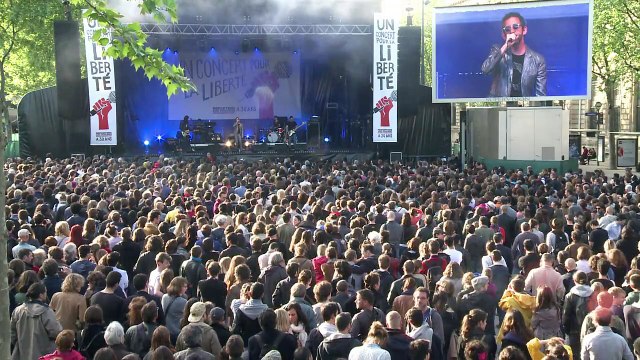Paris: concert hommage à Charlie Hebdo