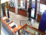 La rapina di padova i romeni in diretta il video