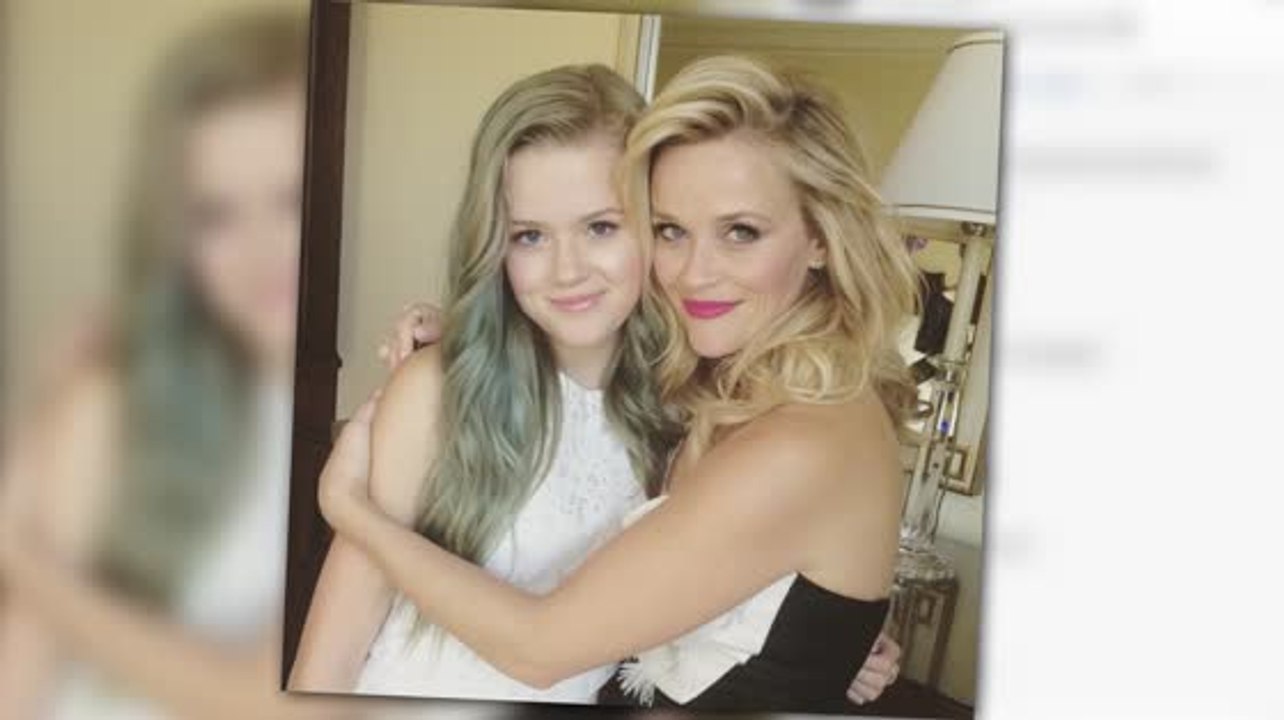 Reese Witherspoon zeigt ein Bild von ihrer Tochter