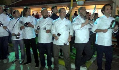 Aşçılar kepçeleriyle müzik yaptı