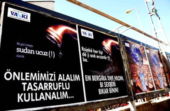 Kan Akan Çeşme' Afişleri, Mahkeme Kararı ile Kaldırılmış