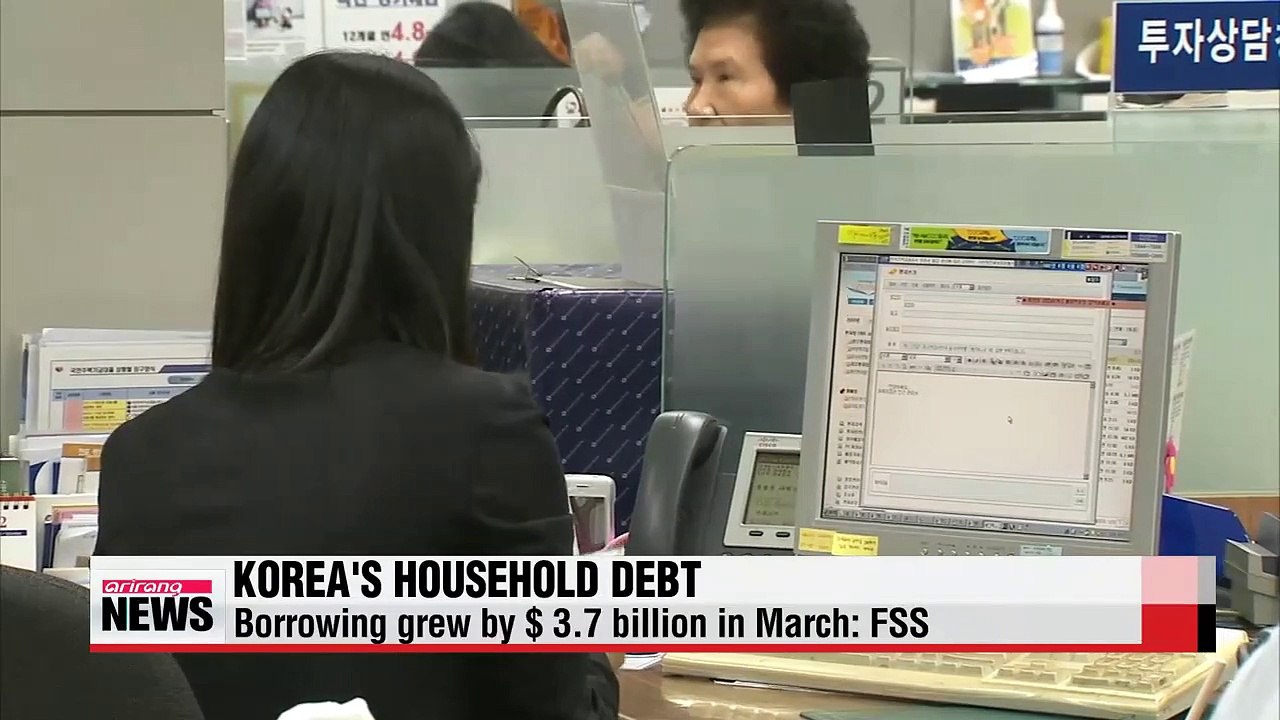 Koreans borrowing more, with most loans for housing purchases