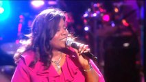 Gloria Gaynor performs 