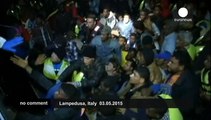 Night rescue for hundreds of migrants in Italy