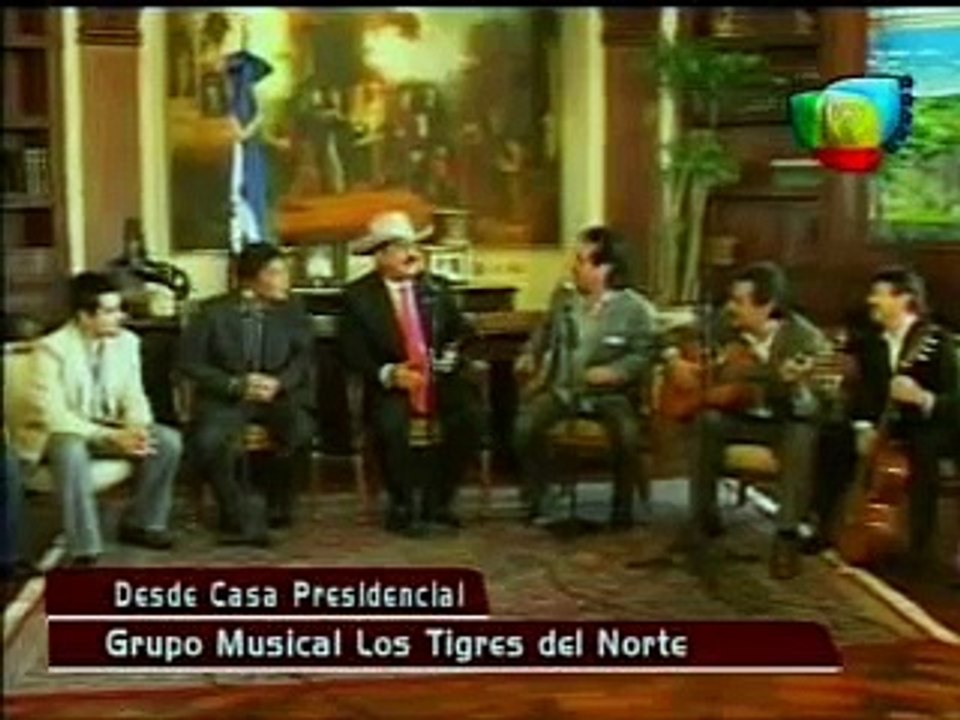 Tigres del Norte le dedican "Jefe de Jefes" a presidente de Honduras