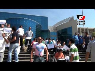 طلاب «النيل»يقتحمون مدينة زويل