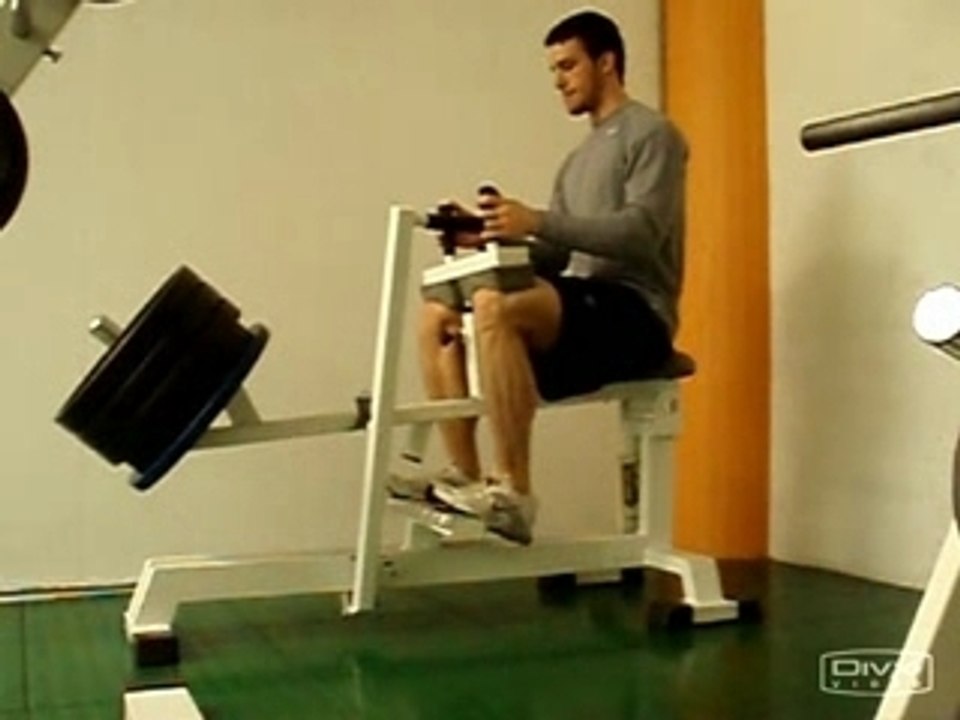 22.03.07 Wadenheben sitzend 100kg 12wdh